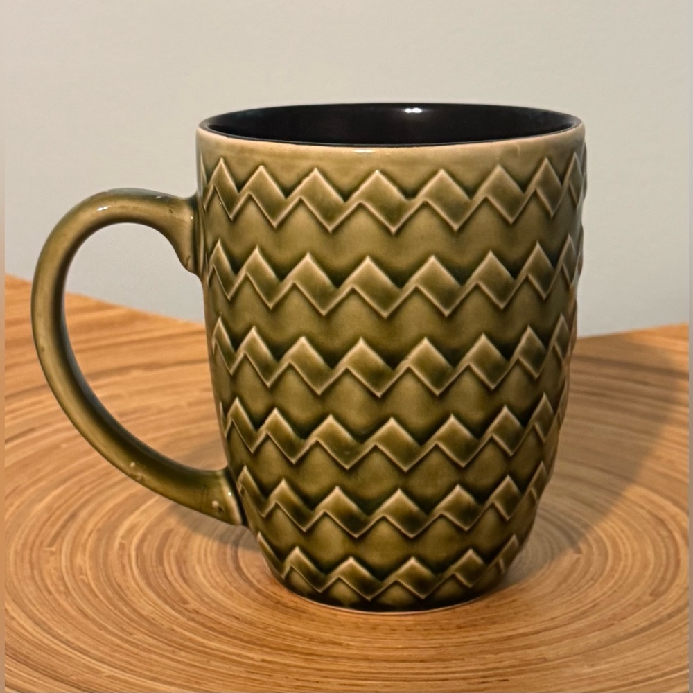 Vintage Green Olive Textured Mug EUC